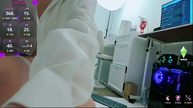 strawberry-ni online show from November 19, 4:40 pm