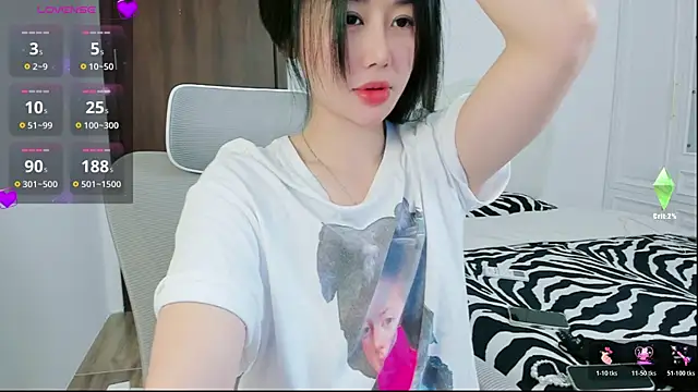 strawberry-ni online show from December 3, 10:46 am