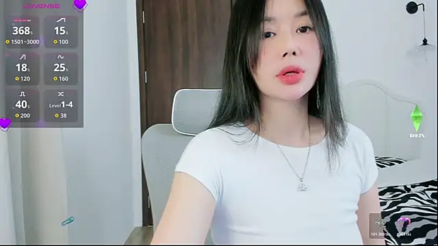 strawberry-ni online show from December 4, 4:55 am