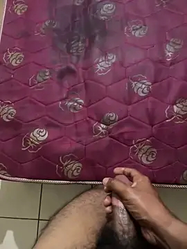 Snapshot of aliahmed98770 chatting on December 13, 7:53 pm aliahmed98770 online show from December 13, 7:53 pm