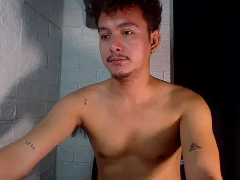 Snapshot of Tempting_jon chatting on February 16, 5:36 am Tempting jon online show from February 16, 5:36 am