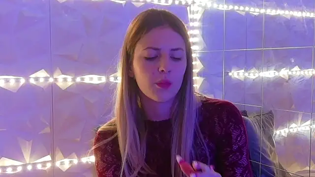 Snapshot of Aishha_ chatting on November 25, 6:02 am Aishha online show from November 25, 6:02 am