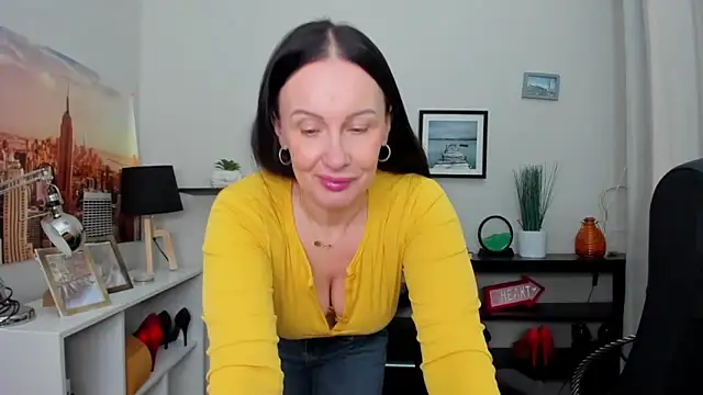 Snapshot of Velvet_Jasmine chatting on October 9, 5:38 am Velvet Jasmine online show from October 9, 5:38 am