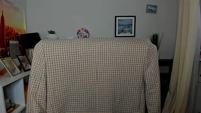 Snapshot of Velvet_Jasmine chatting on November 1, 7:32 am Velvet Jasmine online show from November 1, 7:32 am