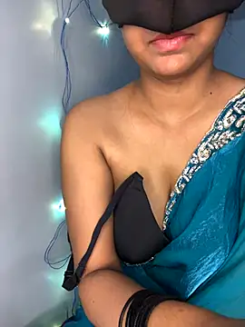 Snapshot of Hott_Nikita chatting on September 13, 8:03 am Hott Nikita online show from September 13, 8:03 am