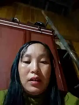 miss-su online show from March 11, 11:05 am