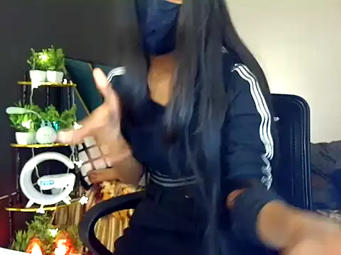 Snapshot of fairy_princess chatting on February 9, 6:23 pm fairy princess online show from February 9, 6:23 pm