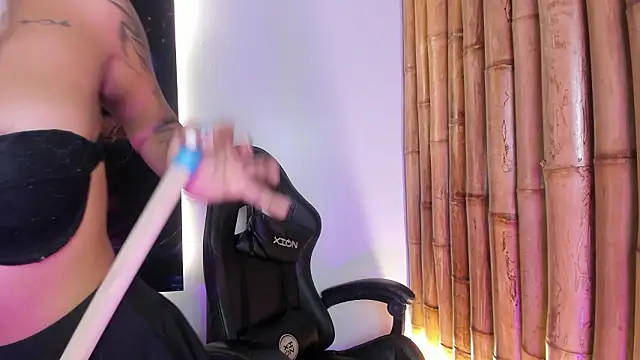 charlotte mitchell  online show from February 16, 6:59 pm