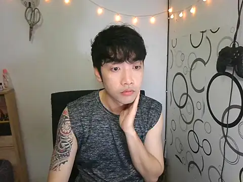 Snapshot of moaman190 chatting on October 17, 9:17 pm moaman190 online show from October 17, 9:17 pm