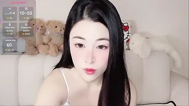 LuLu-Moon online show from November 4, 8:08 pm