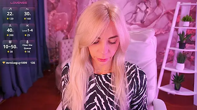 BellaRayyy online show from November 15, 3:15 am