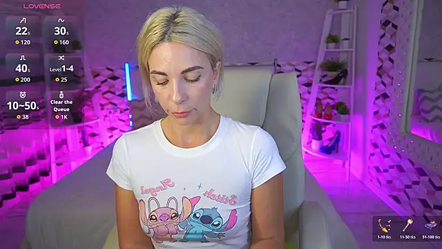BellaRayyy online show from June 18, 1:04 pm