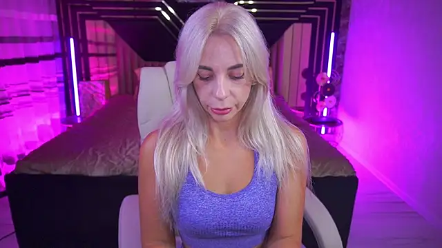 BellaRayyy online show from July 22, 1:03 pm