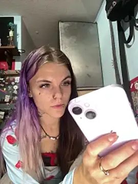 ittybittymeryssa online show from December 4, 4:00 am