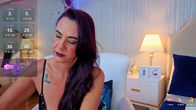 ScarleetJonson online show from December 3, 8:07 pm