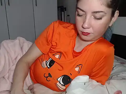 petite danielle online show from February 13, 12:12 pm