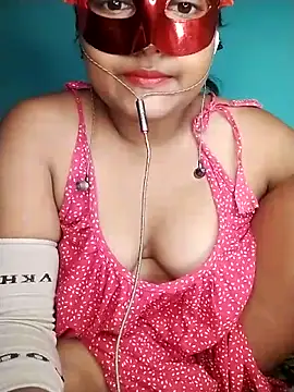 Snapshot of mimi87hoty chatting on November 4, 7:35 pm mimi87hoty online show from November 4, 7:35 pm