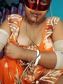 Snapshot of mimi87hoty chatting on December 16, 9:47 am mimi87hoty online show from December 16, 9:47 am