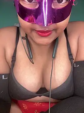 mimi87hoty online show from February 19, 6:37 pm