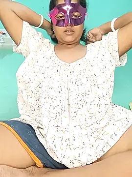 mimi87hoty online show from July 16, 6:47 pm