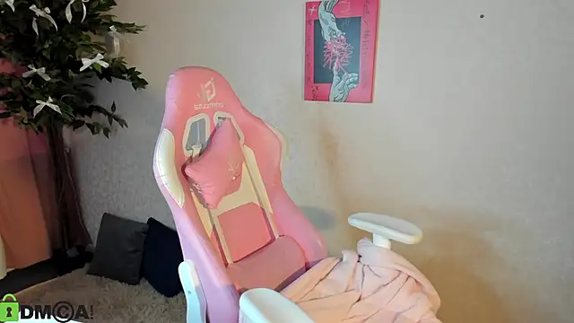 Snapshot of Sylvia_Ortiz chatting on December 17, 9:37 am Sylvia Ortiz online show from December 17, 9:37 am