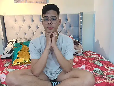 Snapshot of stewart_mateo_ chatting on November 15, 1:58 am stewart mateo online show from November 15, 1:58 am