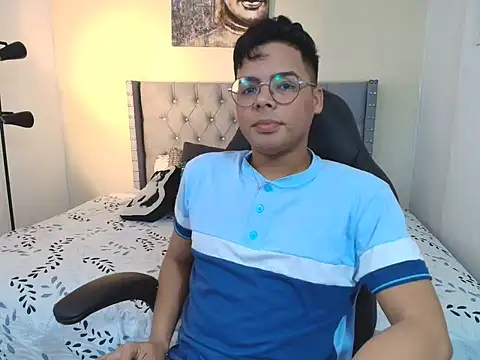 Snapshot of stewart_mateo_ chatting on November 20, 2:01 am stewart mateo online show from November 20, 2:01 am