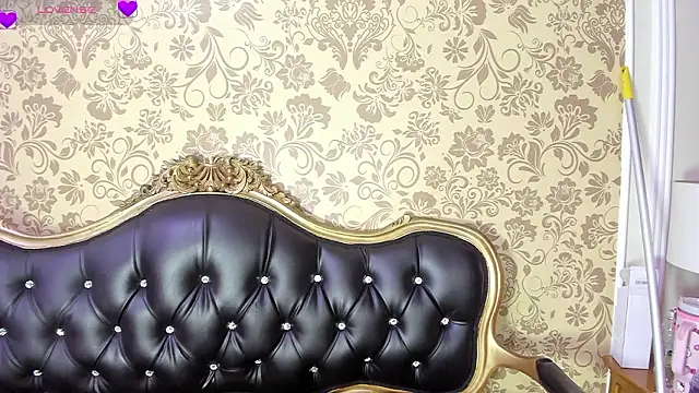 JulitPink online show from March 8, 2:04 am