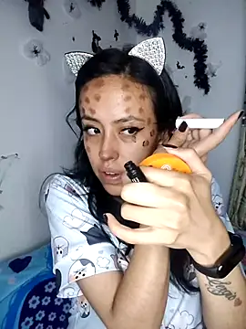 Snapshot of Queen_Ashly chatting on October 28, 1:53 am Queen Ashly online show from October 28, 1:53 am