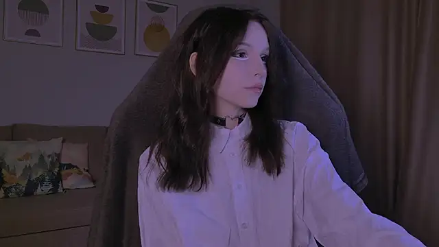 claire bennett online show from April 27, 7:12 pm