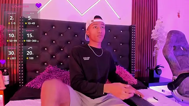 Snapshot of SammyAdams_ chatting on September 26, 9:08 pm SammyAdams online show from September 26, 9:08 pm