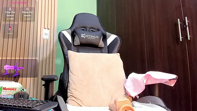 EvelynFoxx- online show from October 18, 7:14 pm