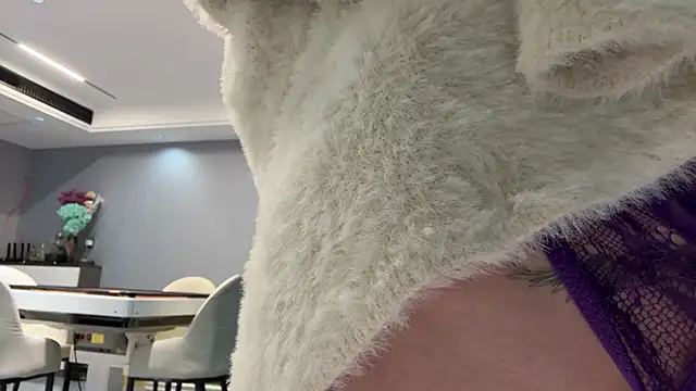 Snapshot of yuer2563 chatting on November 24, 2:28 pm yuer2563 online show from November 24, 2:28 pm