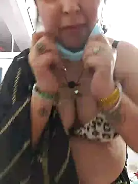 Snapshot of Jann_Riya333 chatting on September 23, 11:13 am Jann Riya333 online show from September 23, 11:13 am