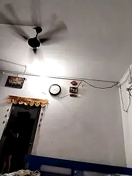 Snapshot of Jann_Riya333 chatting on November 10, 1:37 am Jann Riya333 online show from November 10, 1:37 am