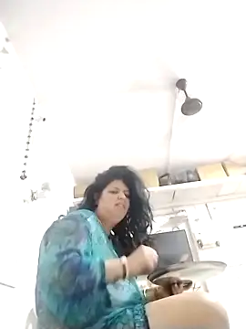 Snapshot of Jann_Riya333 chatting on November 16, 3:28 pm Jann Riya333 online show from November 16, 3:28 pm