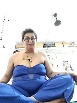 Snapshot of Jann_Riya333 chatting on November 28, 3:25 pm Jann Riya333 online show from November 28, 3:25 pm