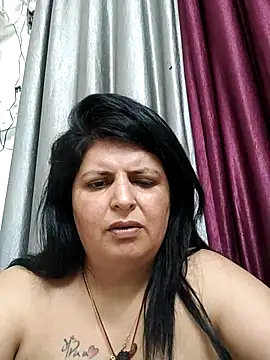Snapshot of Jann_Riya333 chatting on May 31, 6:20 pm Jann Riya333 online show from May 31, 6:20 pm