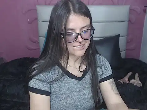 Cailing Zu online show from November 17, 7:52 pm