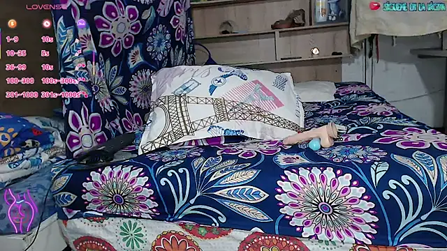 Snapshot of luisafe2025 chatting on October 17, 2:19 pm luisafe2025 online show from October 17, 2:19 pm