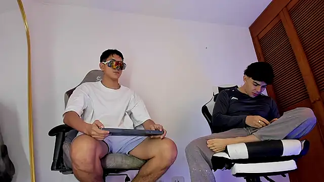 sotooliver3 online show from February 13, 6:59 pm