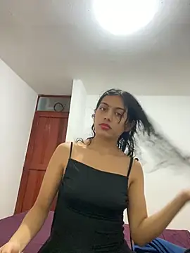 Nezuko-uWux online show from September 13, 1:05 am