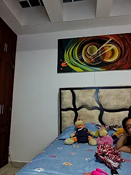Snapshot of Nezuko-uWux chatting on June 14, 9:50 pm Nezuko-uWux online show from June 14, 9:50 pm