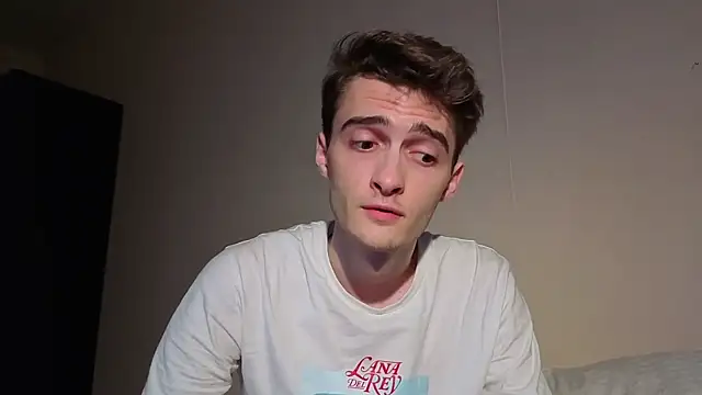 Snapshot of spider____man chatting on June 24, 5:56 pm spider man online show from June 24, 5:56 pm