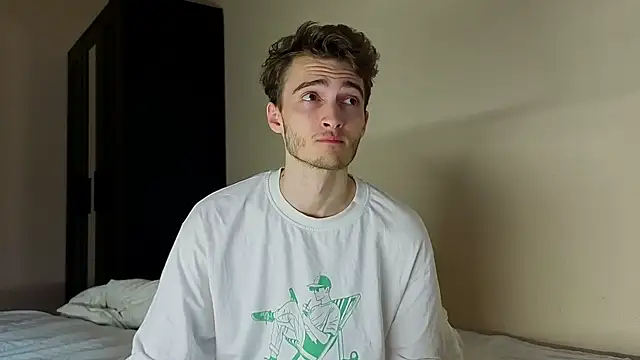 Snapshot of spider____man chatting on July 6, 6:43 pm spider man online show from July 6, 6:43 pm