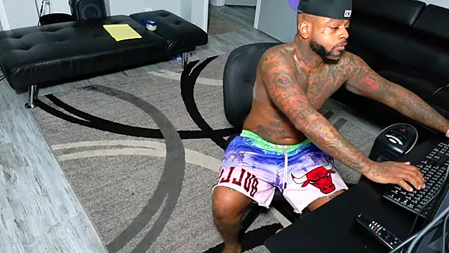 SLANGONDEMHOES online show from December 15, 8:07 am