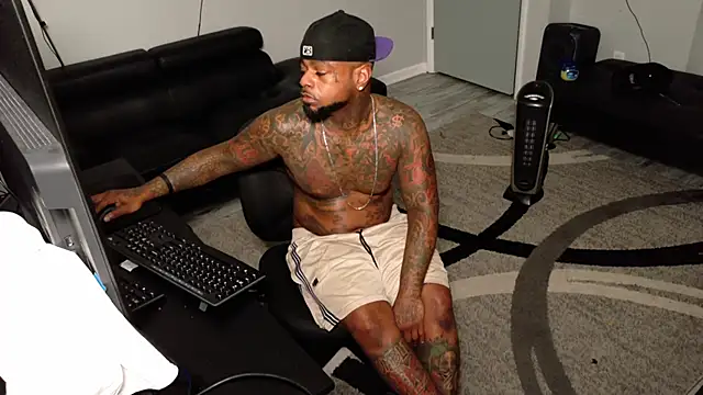 SLANGONDEMHOES online show from April 30, 4:24 pm