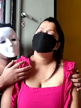 Snapshot of Hottie_couple69 chatting on September 16, 6:25 am Hottie couple69 online show from September 16, 6:25 am