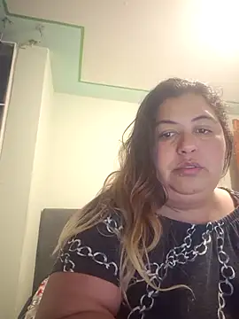 curvy diva  online show from December 4, 11:13 pm