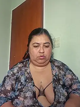 curvy diva  online show from April 30, 9:19 pm